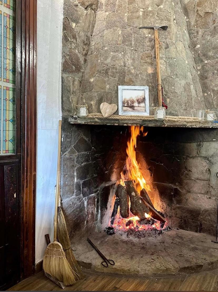 Hostal Cielo De Gredos Guisando Bagian luar foto