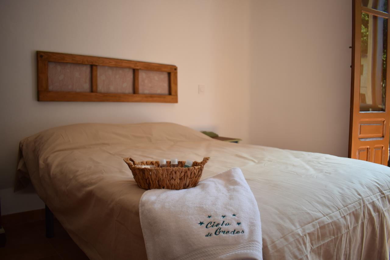 Hostal Cielo De Gredos Guisando Bagian luar foto
